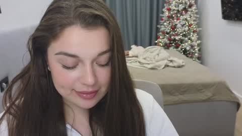 Snapshot of tutti_frutti_ chatting on 01.07.25 Ariana online show from 01.07.25