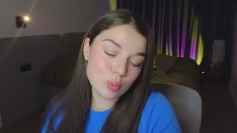 Snapshot of tutti_frutti_ chatting on 01.15.25 Ariana online show from 01.15.25
