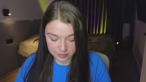 Snapshot of tutti_frutti_ chatting on 01.16.25 Ariana online show from 01.16.25