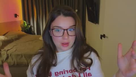 Ariana online show from 11.03.25