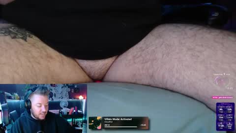 Snapshot of tuxedomasc95 chatting on 10.22.25 Alfie online show from 10.22.25