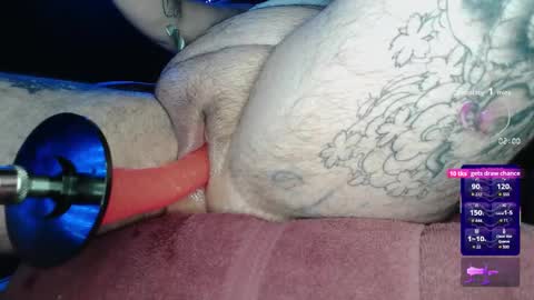 Snapshot of tuxedomasc95 chatting on 11.27.25 Alfie online show from 11.27.25