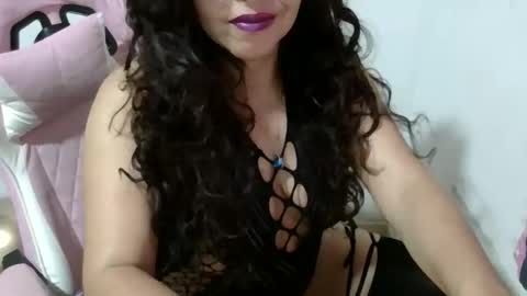 Snapshot of tuzusy chatting on 04.26.26 tuzusy online show from 04.26.26