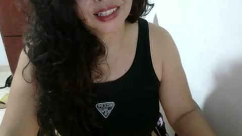 Snapshot of tuzusy chatting on 05.06.26 tuzusy online show from 05.06.26