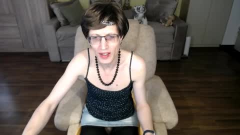 Snapshot of tvclementine chatting on 05.27.26 Clementine online show from 05.27.26