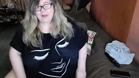 Lana online show from 02.20.25