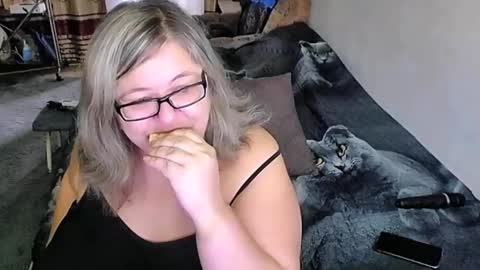 Lana online show from 10.02.25