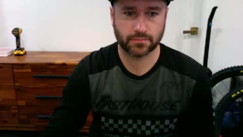 Snapshot of twattickler96 chatting on 11.12.25 twattickler96 online show from 11.12.25