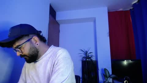 TwinFlamesXX online show from 04.07.26