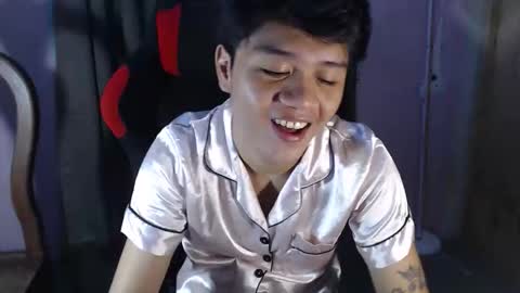 Snapshot of twink_blaze chatting on 04.10.26 BLAZE online show from 04.10.26
