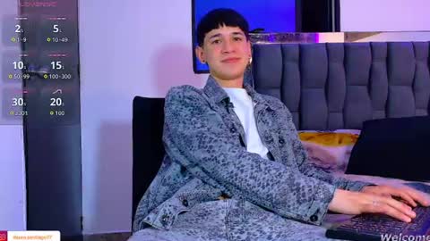 Snapshot of twink_daren chatting on 07.15.26 Mr Daren online show from 07.15.26