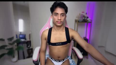 Snapshot of twink_hairyass69 chatting on 02.18.26 Aladin online show from 02.18.26
