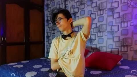 Snapshot of twink_sebas7 chatting on 04.17.26 Sebastin online show from 04.17.26
