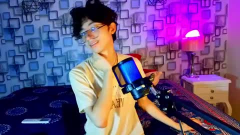 Snapshot of twink_sebas7 chatting on 04.26.26 Sebastin online show from 04.26.26