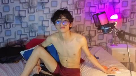 Snapshot of twink_sebas7 chatting on 04.29.26 Sebastin online show from 04.29.26