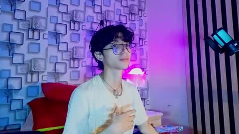 Snapshot of twink_sebas7 chatting on 05.07.26 Sebastin online show from 05.07.26