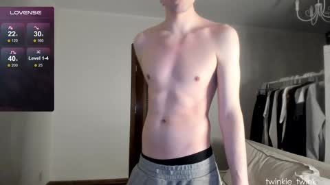 Snapshot of twinkie_twink chatting on 01.23.25 Andy online show from 01.23.25