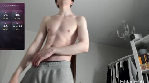 Snapshot of twinkie_twink chatting on 01.31.25 Andy online show from 01.31.25