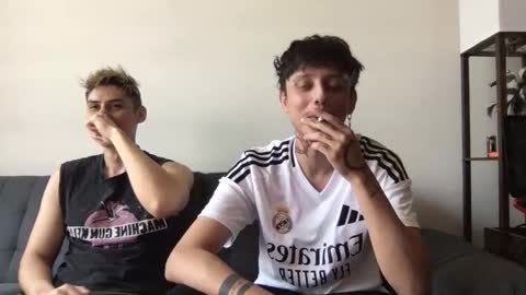 Snapshot of twinksguys360 chatting on 11.18.25 Derrick online show from 11.18.25