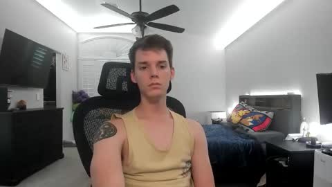 Snapshot of twinkvibez chatting on 05.19.26 OnlyOwen online show from 05.19.26