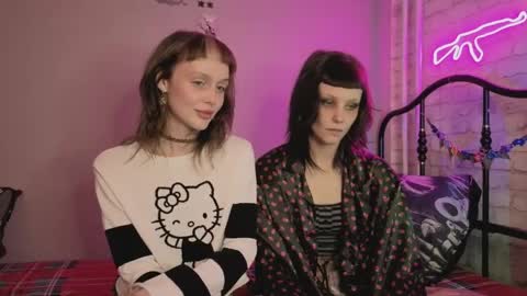 Sin and Skin online show from 04.21.26