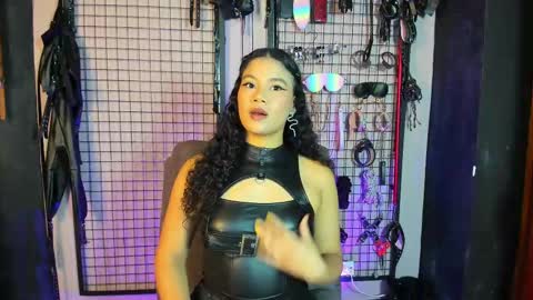 Snapshot of twisted_fantasy_ chatting on 02.15.25 Clio  Tadeo online show from 02.15.25
