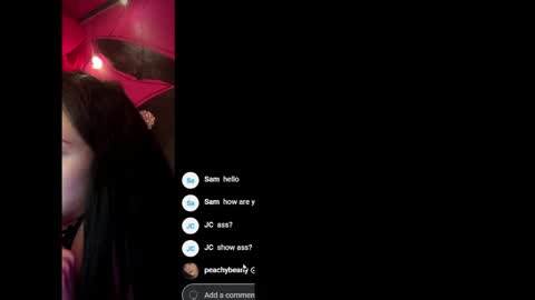 Snapshot of twizzytoxic22 chatting on 05.21.26 twizzytoxic22 online show from 05.21.26