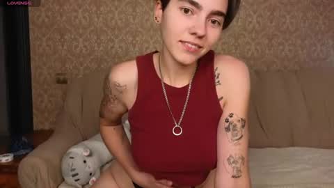Snapshot of twobabesweet chatting on 07.07.26 Welcome guys We Lili and Vic PVT open online show from 07.07.26