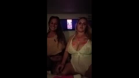 Twocrazy85 online show from 12.21.24