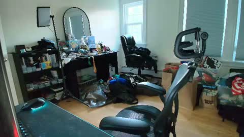 twotwntytwo online show from 07.08.26