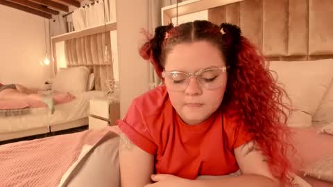 Twiggy online show from 02.07.25