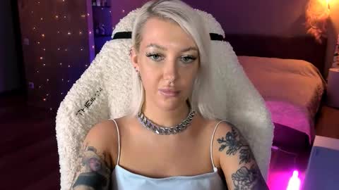 Miley online show from 11.29.25