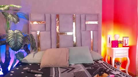 tyla_ks online show from 09.16.25