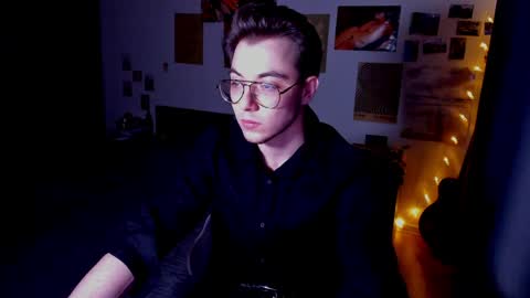 Snapshot of tyler_bergg chatting on 05.10.26 tyler berg online show from 05.10.26