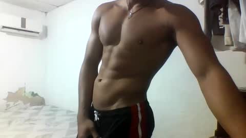 Snapshot of tyler_gold823 chatting on 02.04.25 Tyler online show from 02.04.25