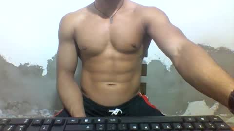 Snapshot of tyler_gold823 chatting on 02.12.25 Tyler online show from 02.12.25