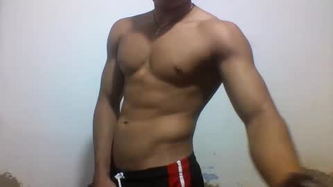 Snapshot of tyler_gold823 chatting on 02.17.25 Tyler online show from 02.17.25