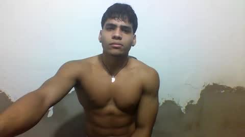 Snapshot of tyler_gold823 chatting on 03.02.25 Tyler online show from 03.02.25