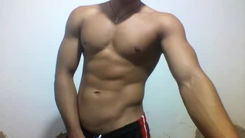 Snapshot of tyler_gold823 chatting on 03.03.25 Tyler online show from 03.03.25