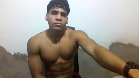 Snapshot of tyler_gold823 chatting on 03.04.25 Tyler online show from 03.04.25