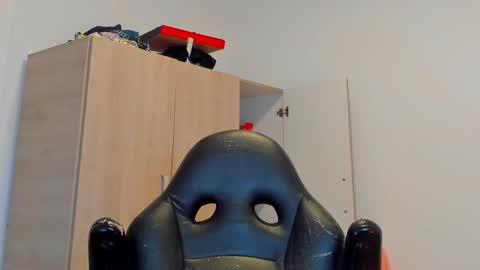     online show from 03.02.25