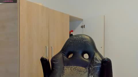     online show from 09.10.25