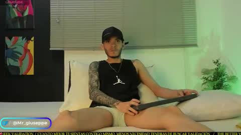 Snapshot of tylergiuseppe_ chatting on 10.07.25 tylergiuseppe_ online show from 10.07.25