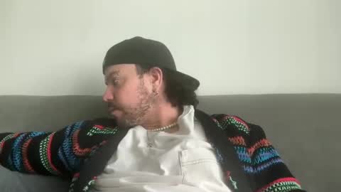 Tyleruzi online show from 12.04.24
