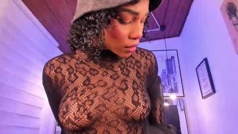       online show from 10.06.25