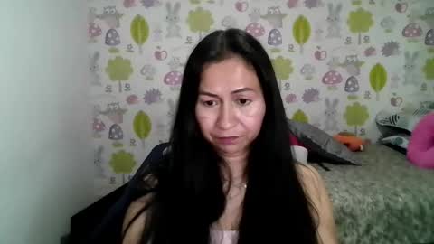Snapshot of tyna_b chatting on 04.29.26 Tyna online show from 04.29.26