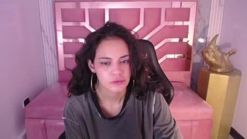 Snapshot of tyna_ch chatting on 12.28.24 TYNA online show from 12.28.24
