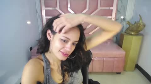 Snapshot of tyna_ch chatting on 03.11.25 TYNA online show from 03.11.25