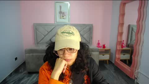 Snapshot of tyna_ch chatting on 06.01.26 TYNA online show from 06.01.26