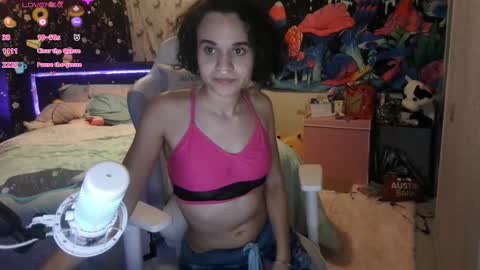 Snapshot of tyra_liana chatting on 02.25.25 Tyra Liana online show from 02.25.25